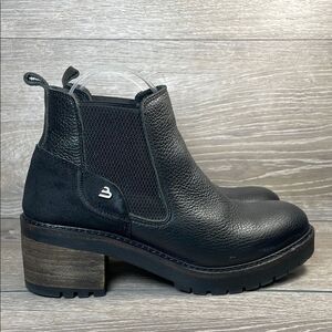 Bull Boxer Jessy 2 Women’s Sz 9M Black Leather Pull On Chelsea Y2K Chunky Boots
